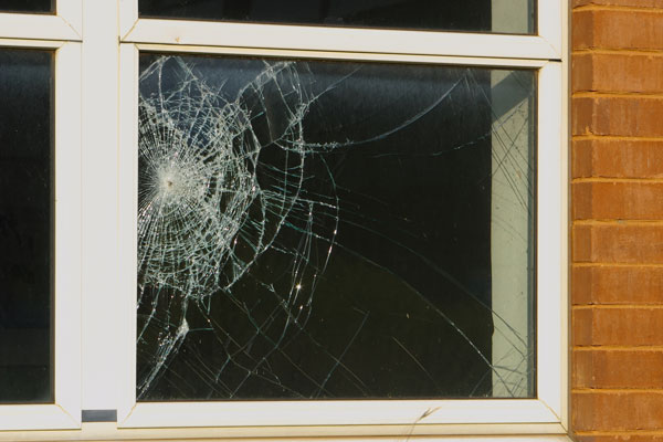 cracked glass portland oregon clear choice home window repair