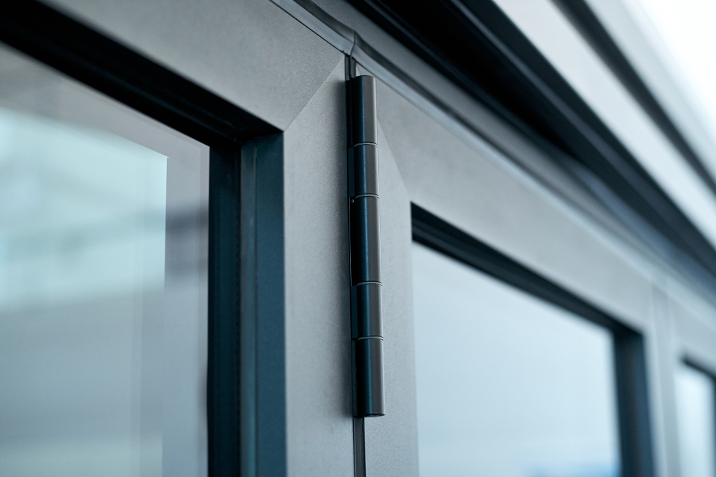 How to Tell When It’s Time for New Windows: Insights from a Replacement Windows Contractor in Salem, Oregon