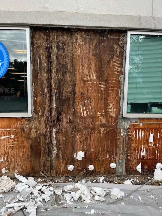 Clear Choice Construction - Continuous Seamless Aluminum Gutters - Gutter Covers