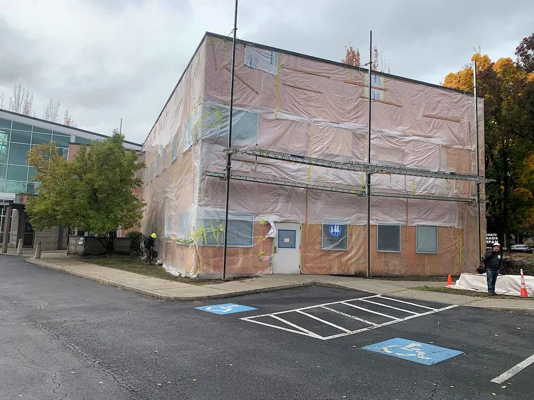 Clear Choice Construction - Continuous Seamless Aluminum Gutters